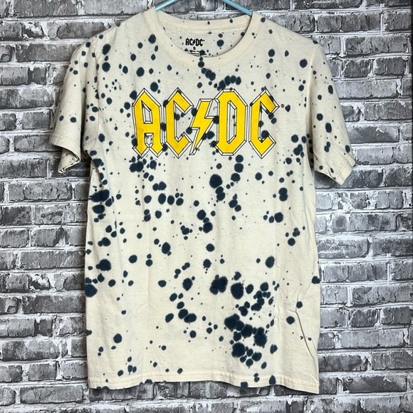 AC/DC - Picture 1 of 5